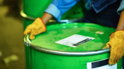 Cuáles son los Residuos Industriales Solidos Peligrosos que Merecen Manejo Especialisado